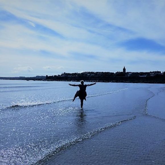 Meet your Posher, Roseann - Picture 2 of 2